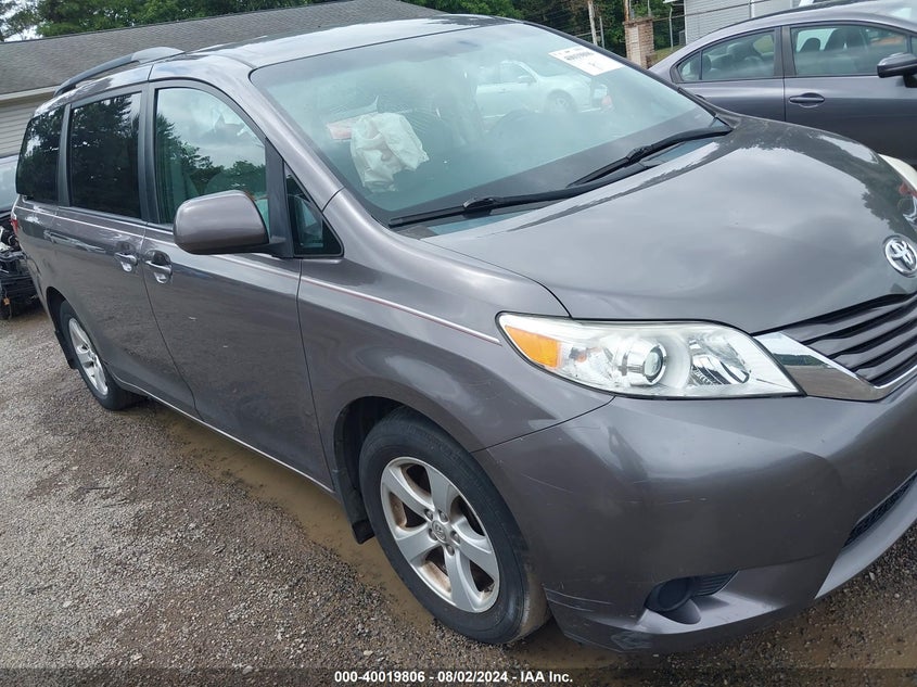 2015 Toyota Sienna Le 8 Passenger VIN: 5TDKK3DC9FS537190 Lot: 40019806