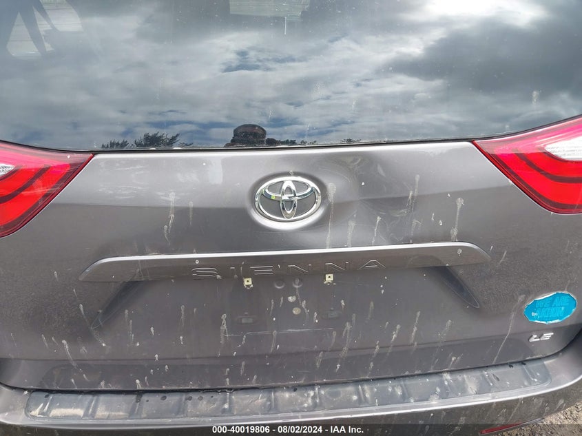 2015 Toyota Sienna Le 8 Passenger VIN: 5TDKK3DC9FS537190 Lot: 40019806