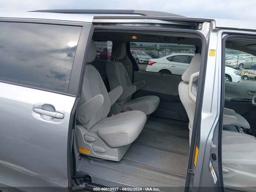 2011 Toyota Sienna Le VIN: 5TDJK3DC1BS023727 Lot: 40019927