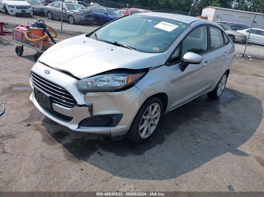 VIN: 3FADP4BJ1KM137643 2019 FORD FIESTA SE