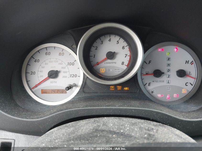 2004 Toyota Rav4 VIN: JTEGD20V040044740 Lot: 40021078