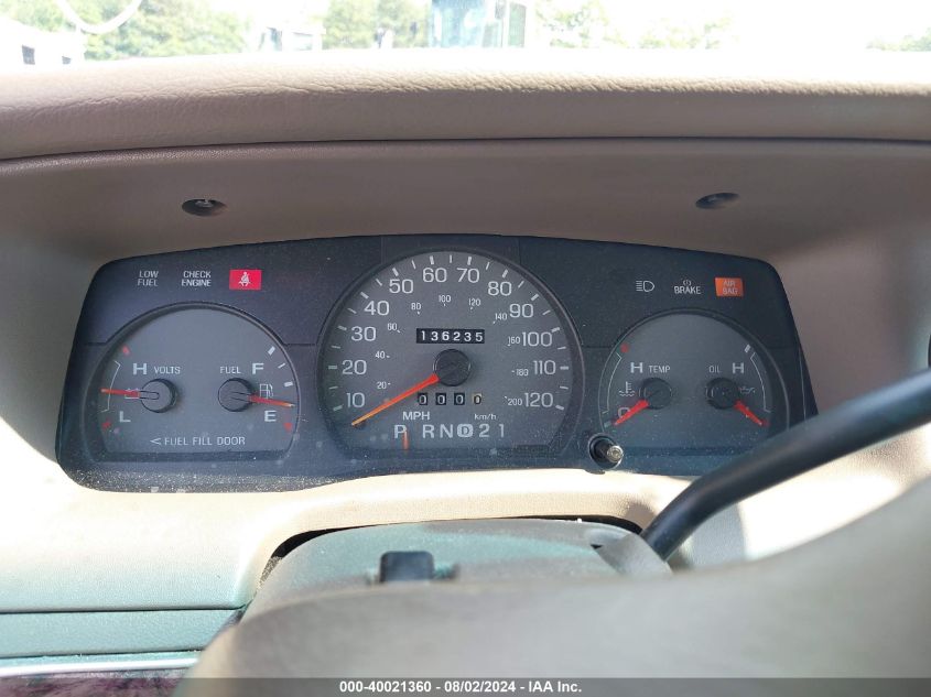 2000 Mercury Grand Marquis Gs VIN: 2MEFM74W4YX686755 Lot: 40021360