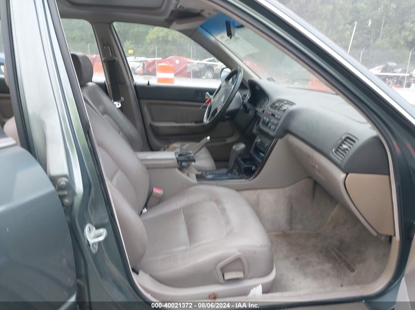 1994 Acura Legend L VIN: JH4KA7668RC023689 Lot: 40021372