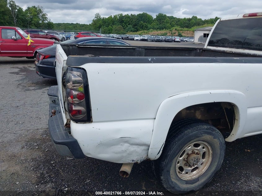 2004 Chevrolet Silverado 2500Hd Ls VIN: 1GCHC29U74E354117 Lot: 40021766