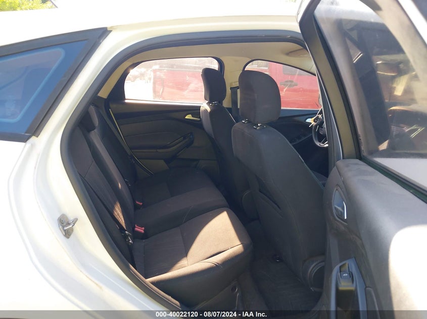 2016 FORD FOCUS SE - 1FADP3K26GL245476