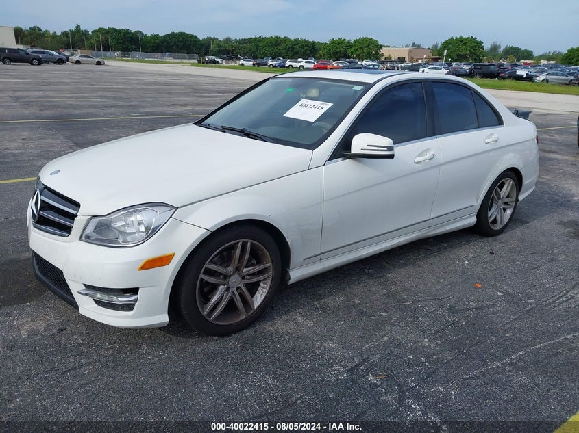 2014 MERCEDES-BENZ C 250 LUXURY/SPORT - WDDGF4HB6EG213064