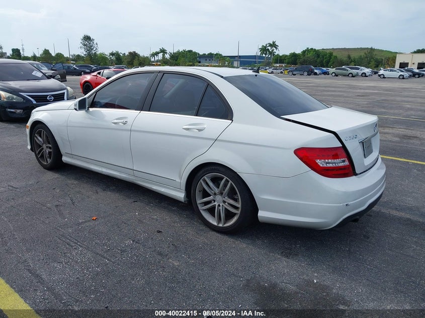 2014 MERCEDES-BENZ C 250 LUXURY/SPORT - WDDGF4HB6EG213064