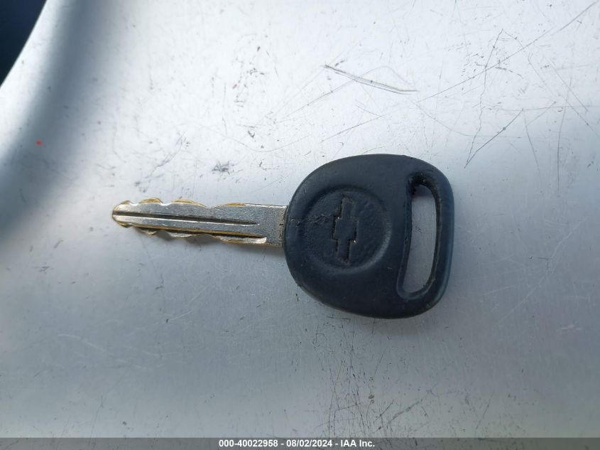 2004 Chevrolet Tahoe Ls VIN: 1GNEC13Z44R228668 Lot: 40022958