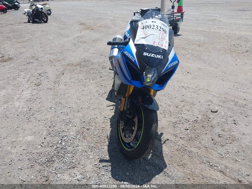 2023 SUZUKI GSX-R1000 R - JS1DM11M1P7100004