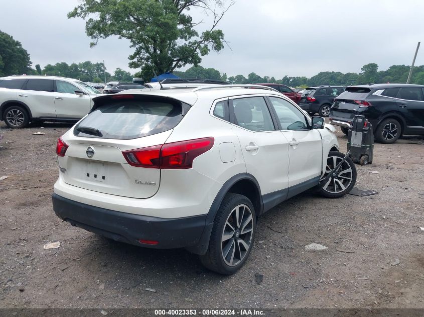 JN1BJ1CR2KW354157 2019 Nissan Rogue Sport Sl