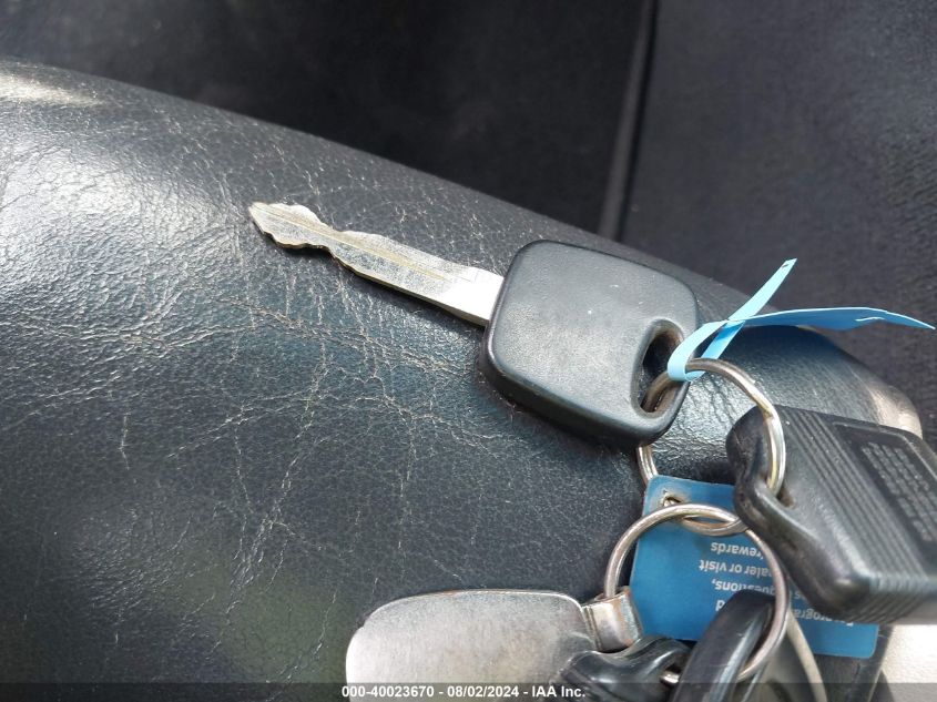 2002 Ford Thunderbird VIN: 1FAHP60A82Y127292 Lot: 40023670