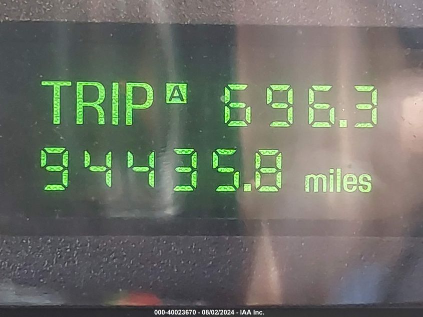 2002 Ford Thunderbird VIN: 1FAHP60A82Y127292 Lot: 40023670