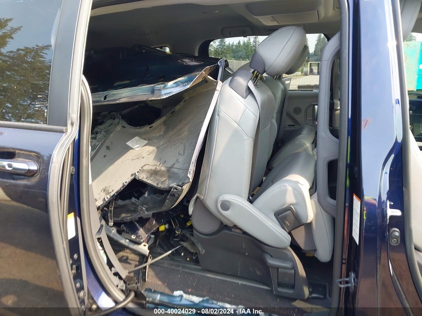 2022 TOYOTA SIENNA LIMITED - 5TDZSKFC4NS064156