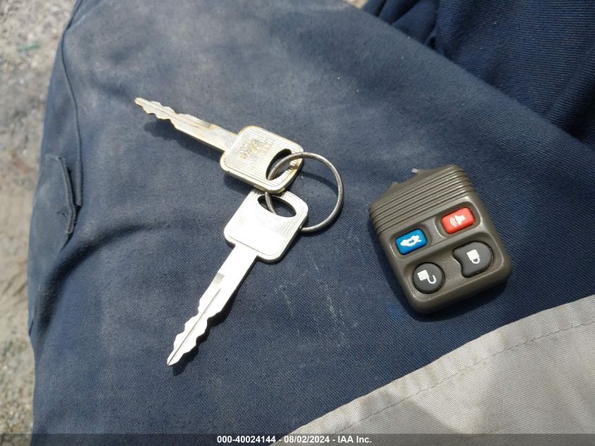 1997 Lincoln Continental VIN: 1LNLM97V1VY694614 Lot: 40024144