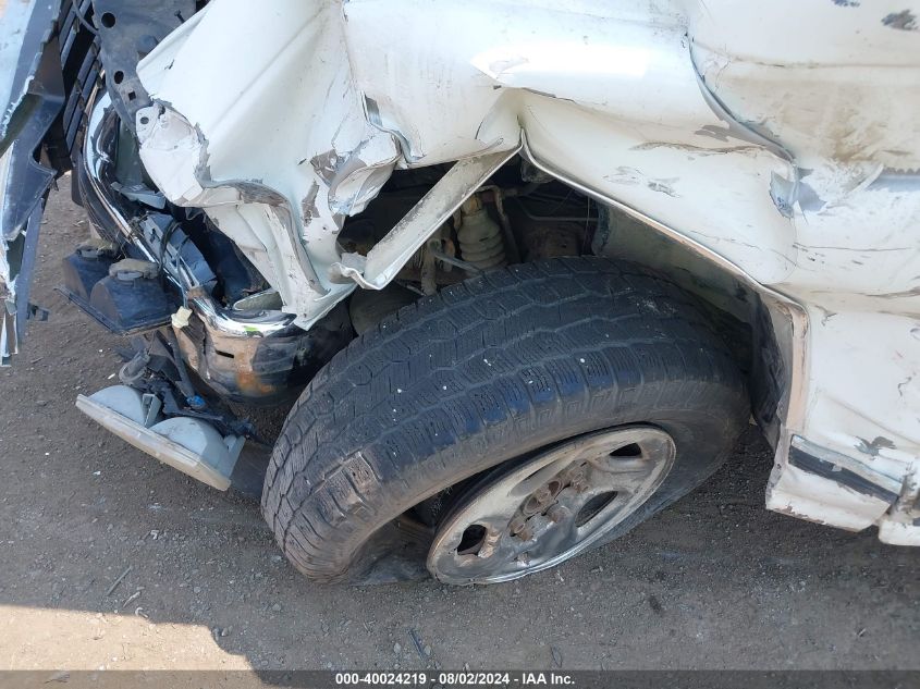 1998 Chevrolet Gmt-400 K1500 VIN: 1GCEK19R2WE150095 Lot: 40024219