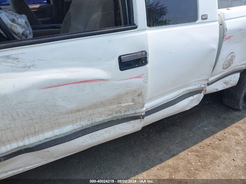 1998 Chevrolet Gmt-400 K1500 VIN: 1GCEK19R2WE150095 Lot: 40024219