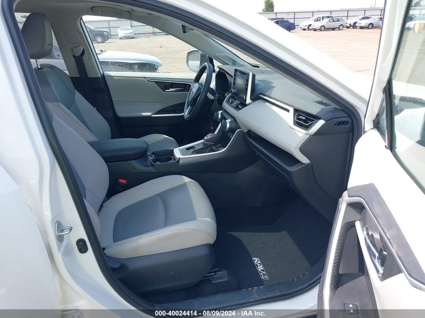 2020 TOYOTA RAV4 XLE PREMIUM - 2T3A1RFV9LC137688