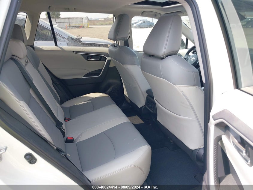 2020 TOYOTA RAV4 XLE PREMIUM - 2T3A1RFV9LC137688