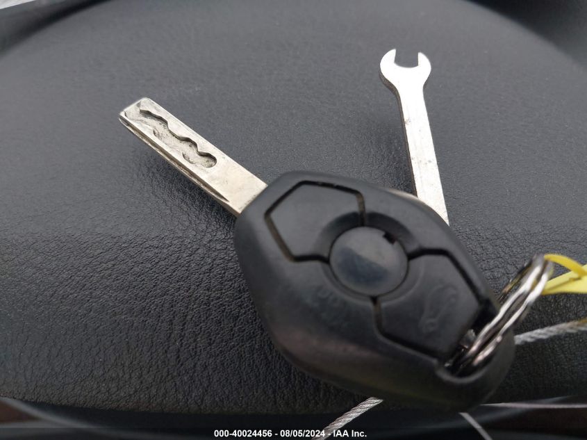 2002 BMW 325I VIN: WBAET37422NH01362 Lot: 40024456