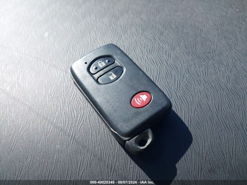 2013 Toyota Prius Two VIN: JTDKN3DU7D5635489 Lot: 40025348