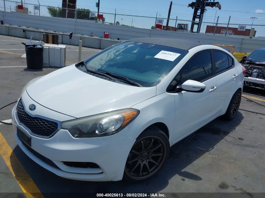 KNAFK4A62G5564581 2016 KIA FORTE - Image 2