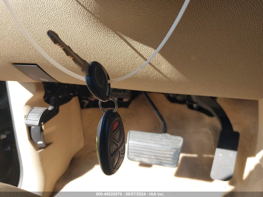 2007 Chevrolet Tahoe Ltz VIN: 1GNFC13077J267442 Lot: 40025970