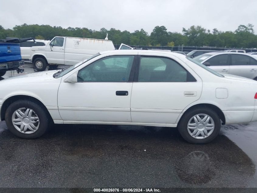 2000 Toyota Camry Le VIN: 4T1BG22K4YU956340 Lot: 40026076