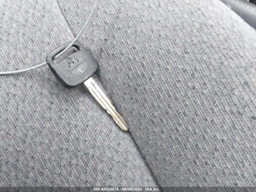 2000 Toyota Camry Le VIN: 4T1BG22K4YU956340 Lot: 40026076