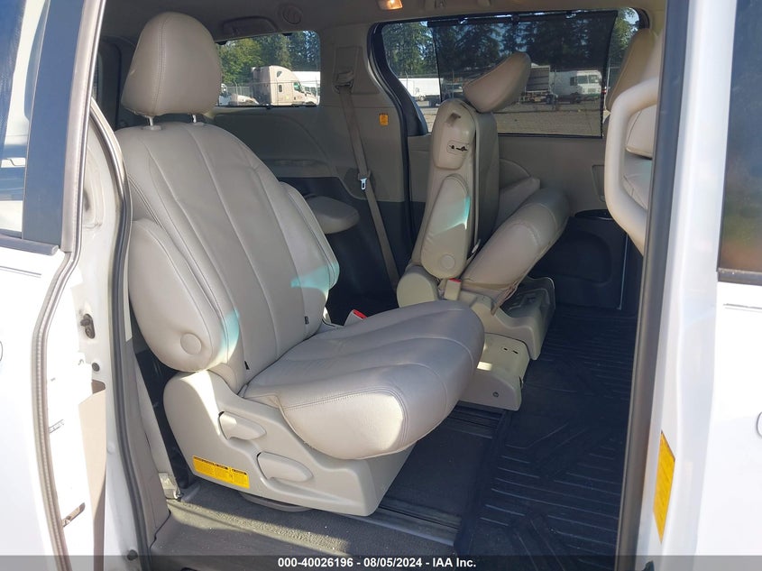 2011 Toyota Sienna Le V6 VIN: 5TDKK3DC1BS050639 Lot: 40026196