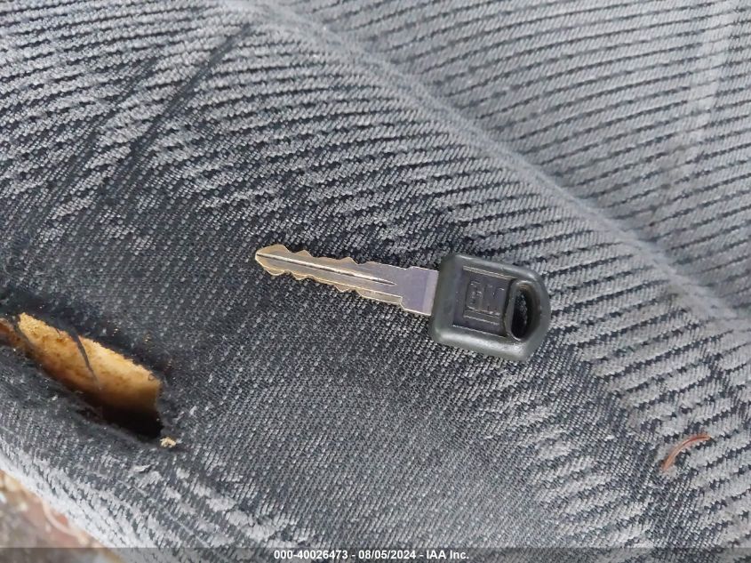 1995 Chevrolet Gmt-400 C1500 VIN: 1GCEC14K1SZ255205 Lot: 40026473