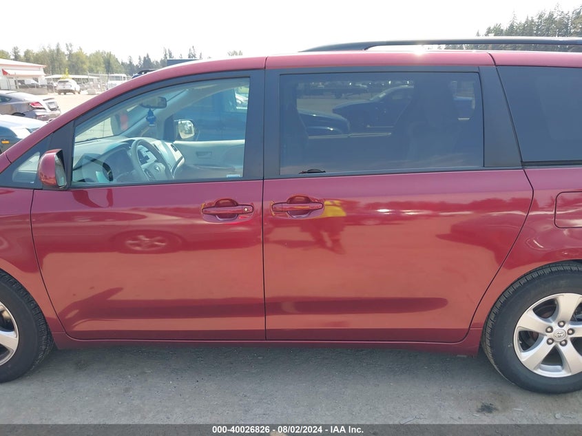 2014 Toyota Sienna Le V6 8 Passenger VIN: 5TDKK3DCXES447626 Lot: 40026826