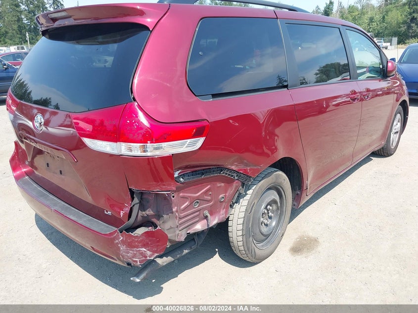 2014 Toyota Sienna Le V6 8 Passenger VIN: 5TDKK3DCXES447626 Lot: 40026826