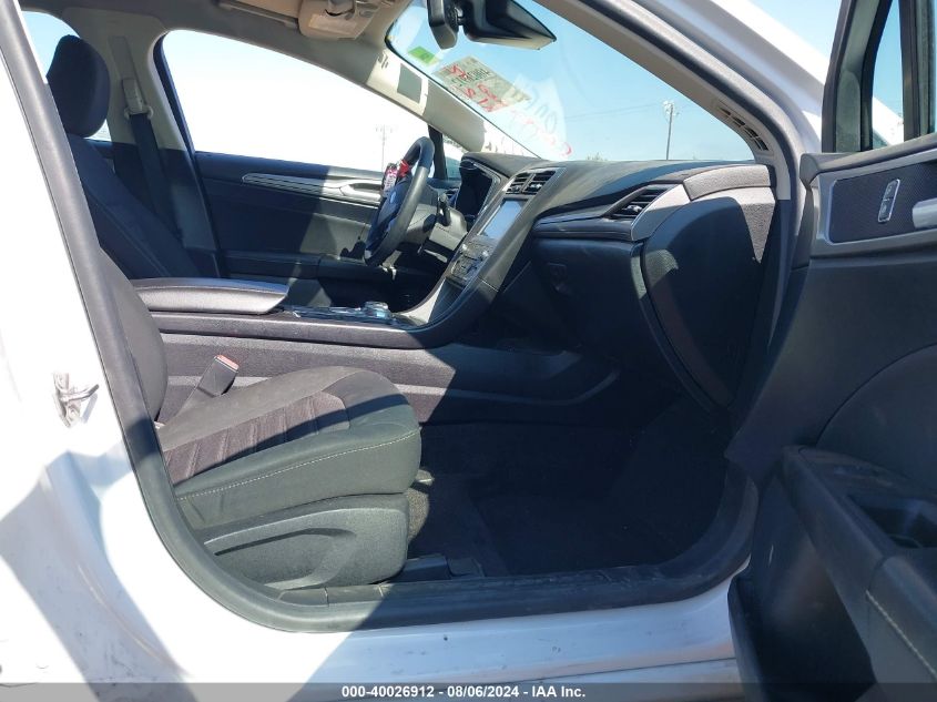 VIN 3FA6P0LUXLR230966 2020 FORD FUSION SE