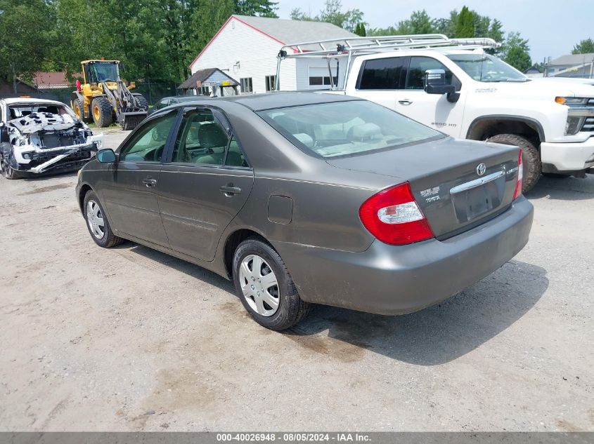 2004 Toyota Camry Le VIN: 4T1BE32K84U825689 Lot: 40026948