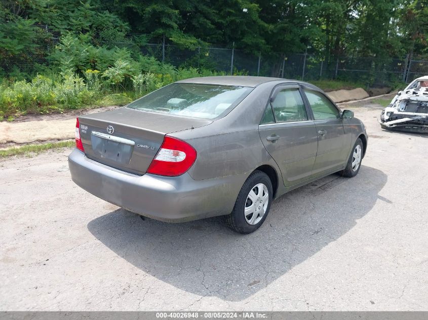 2004 Toyota Camry Le VIN: 4T1BE32K84U825689 Lot: 40026948