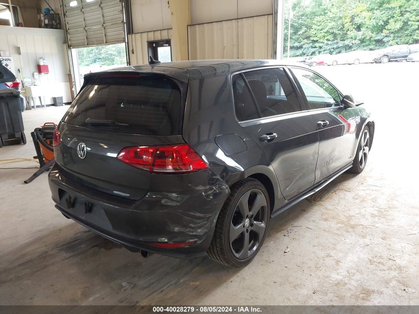 2015 VOLKSWAGEN GOLF GTI 2.0T SE 4-DOOR - 3VW5T7AU8FM003920