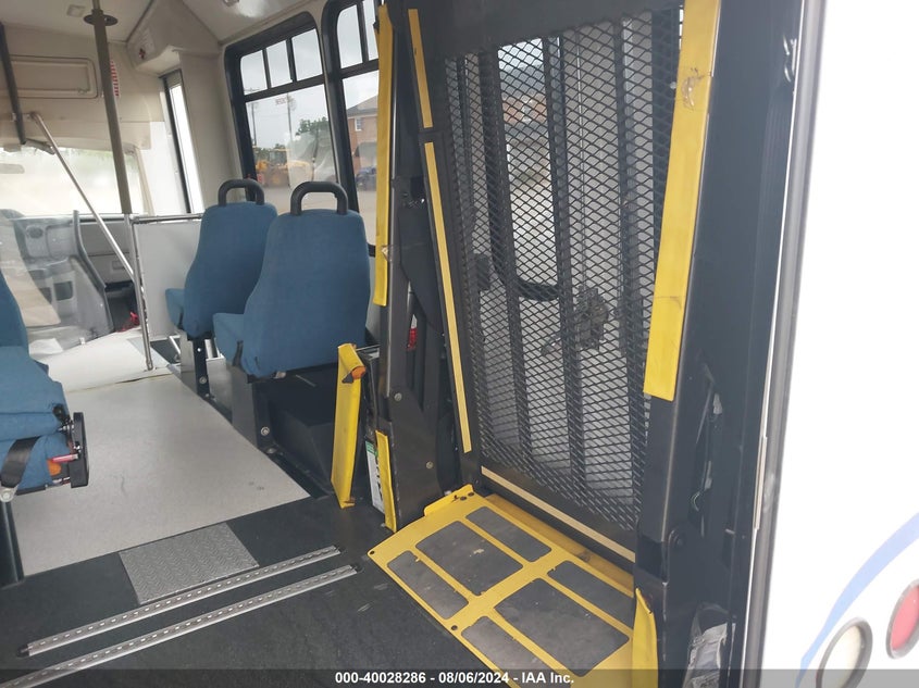 2013 Ford Econoline E350 Super Duty Ctway Van VIN: 1FDEE3FL4DDA50789 Lot: 40028286