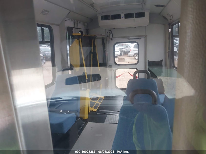 2013 Ford Econoline E350 Super Duty Ctway Van VIN: 1FDEE3FL4DDA50789 Lot: 40028286