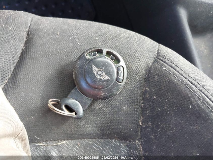 2007 Mini Cooper S VIN: WMWMF73557TV31362 Lot: 40028985