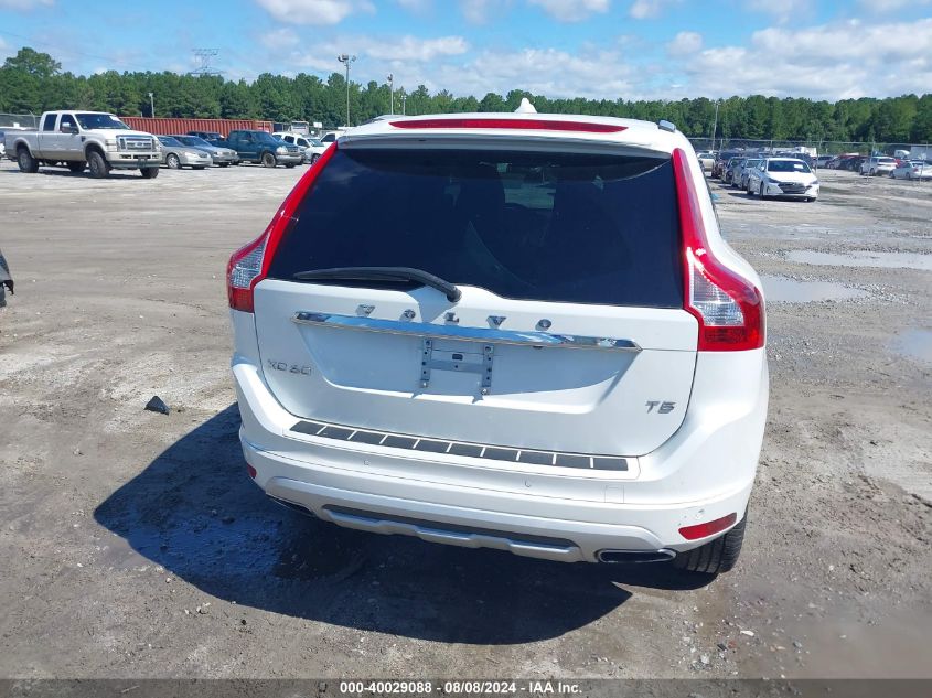 2017 Volvo Xc60 T5/Dynamic VIN: YV440MDR2H2015758 Lot: 40029088