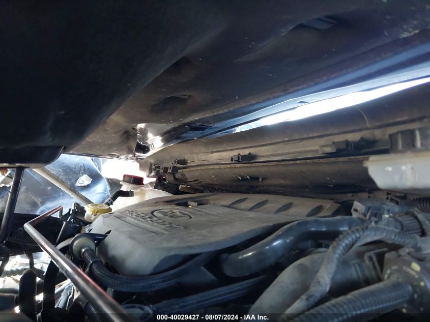 VIN 1FMCU9GD0HUC77858 2017 FORD ESCAPE SE
