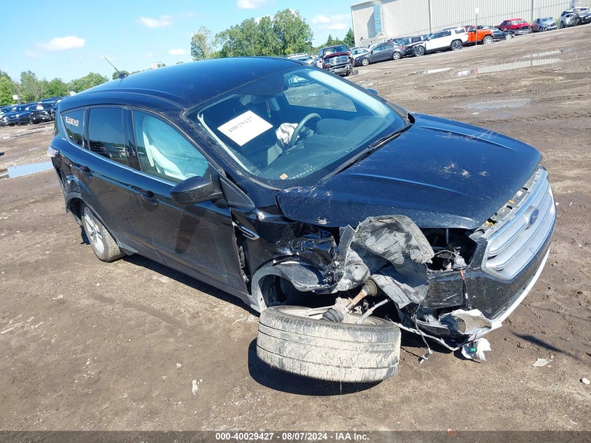 VIN 1FMCU9GD0HUC77858 2017 FORD ESCAPE SE