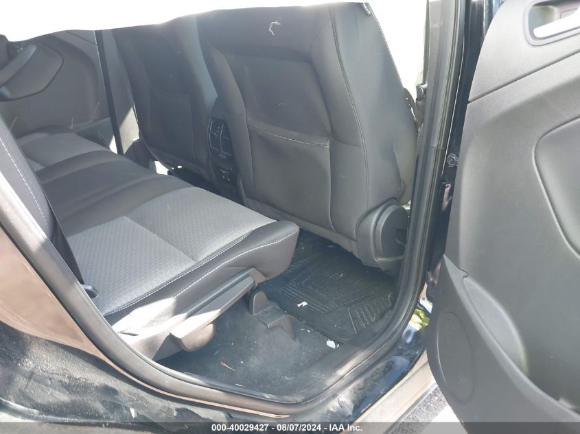 VIN 1FMCU9GD0HUC77858 2017 FORD ESCAPE SE