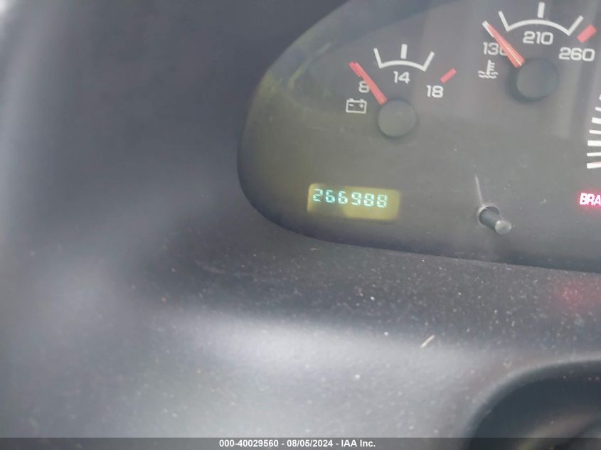 2000 Dodge Ram Wagon 2500 VIN: 2B5WB25Y4YK178656 Lot: 40029560