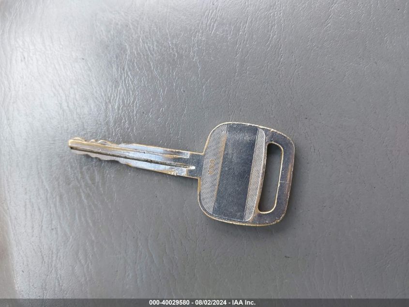 2005 Toyota Camry Le VIN: 4T1BE32K45U037946 Lot: 40029580