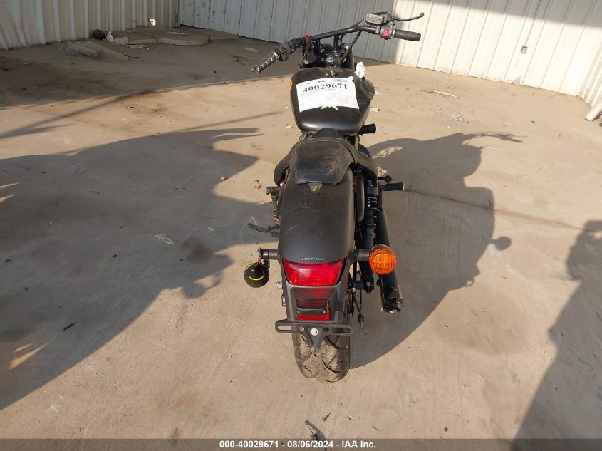 JH2RC5377JK800229 2018 Honda Vt750 C2B