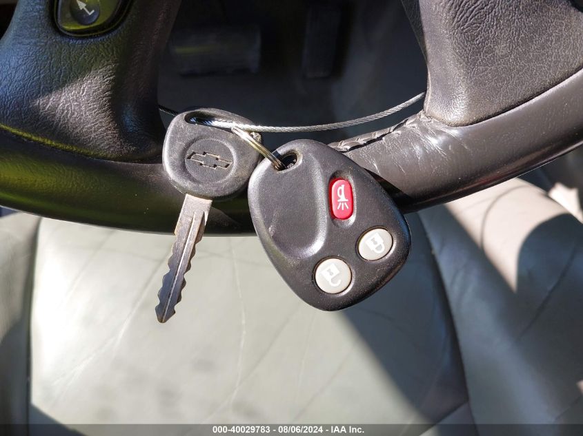 2004 Chevrolet Tahoe Lt VIN: 1GNEC13Z04J305552 Lot: 40029783