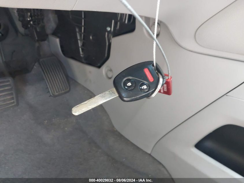 2013 Honda Cr-V Lx VIN: 3CZRM3H34DG704161 Lot: 40029832