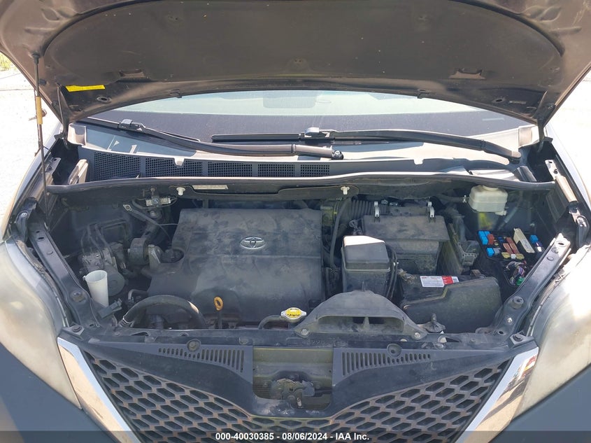 2012 Toyota Sienna Sport VIN: 5TDXK3DCXCS226529 Lot: 40030385