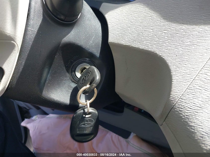 2014 Toyota Sienna Se 8 Passenger VIN: 5TDXK3DC4ES471037 Lot: 40030833